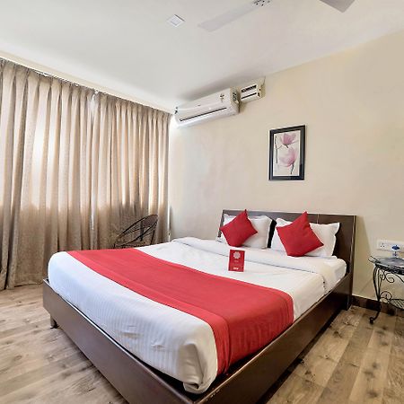 Oyo 674 Apartment Hotel Manar Luxury Suites Haidarábád Kültér fotó