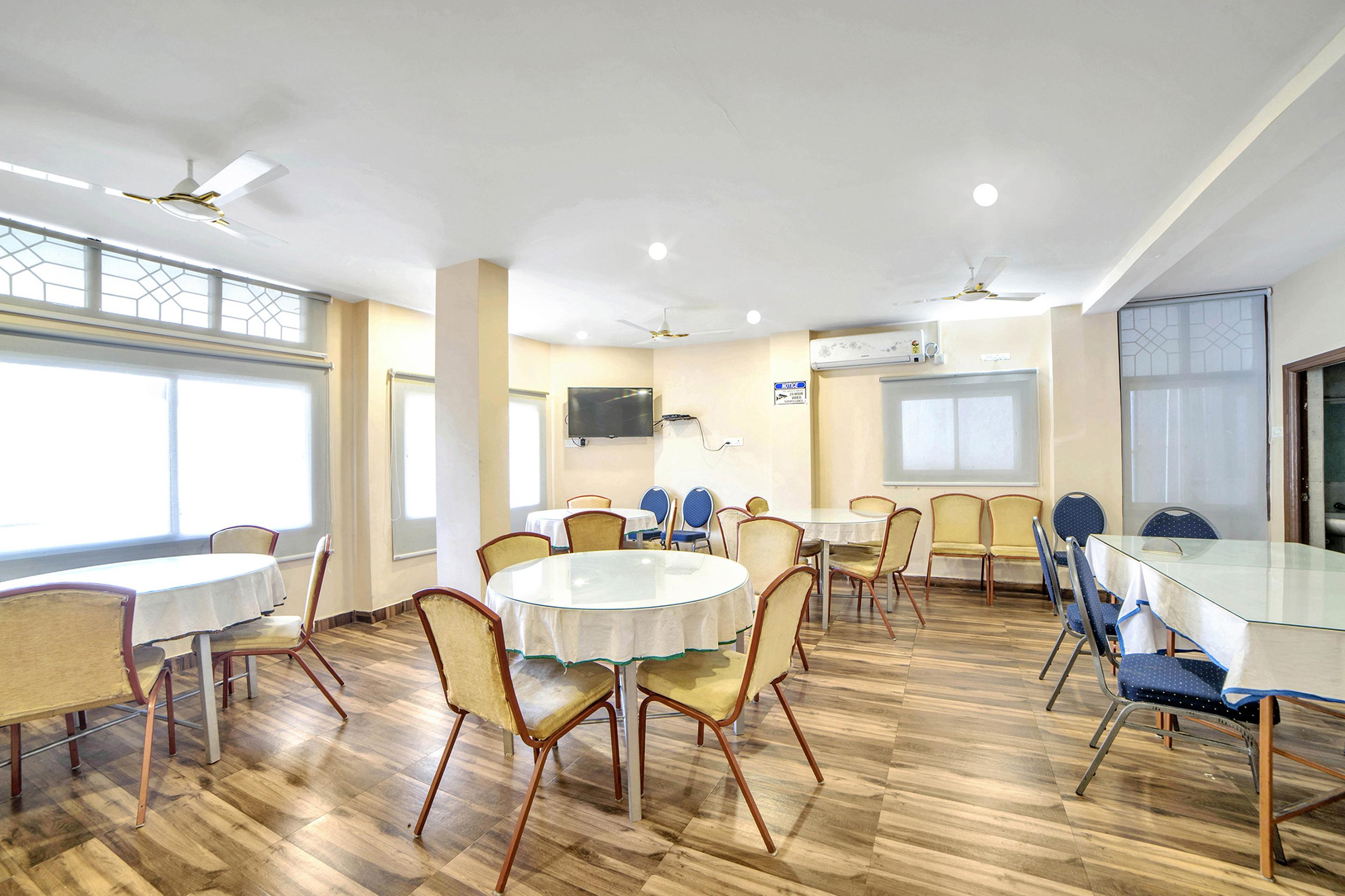 Oyo 674 Apartment Hotel Manar Luxury Suites Haidarábád Kültér fotó
