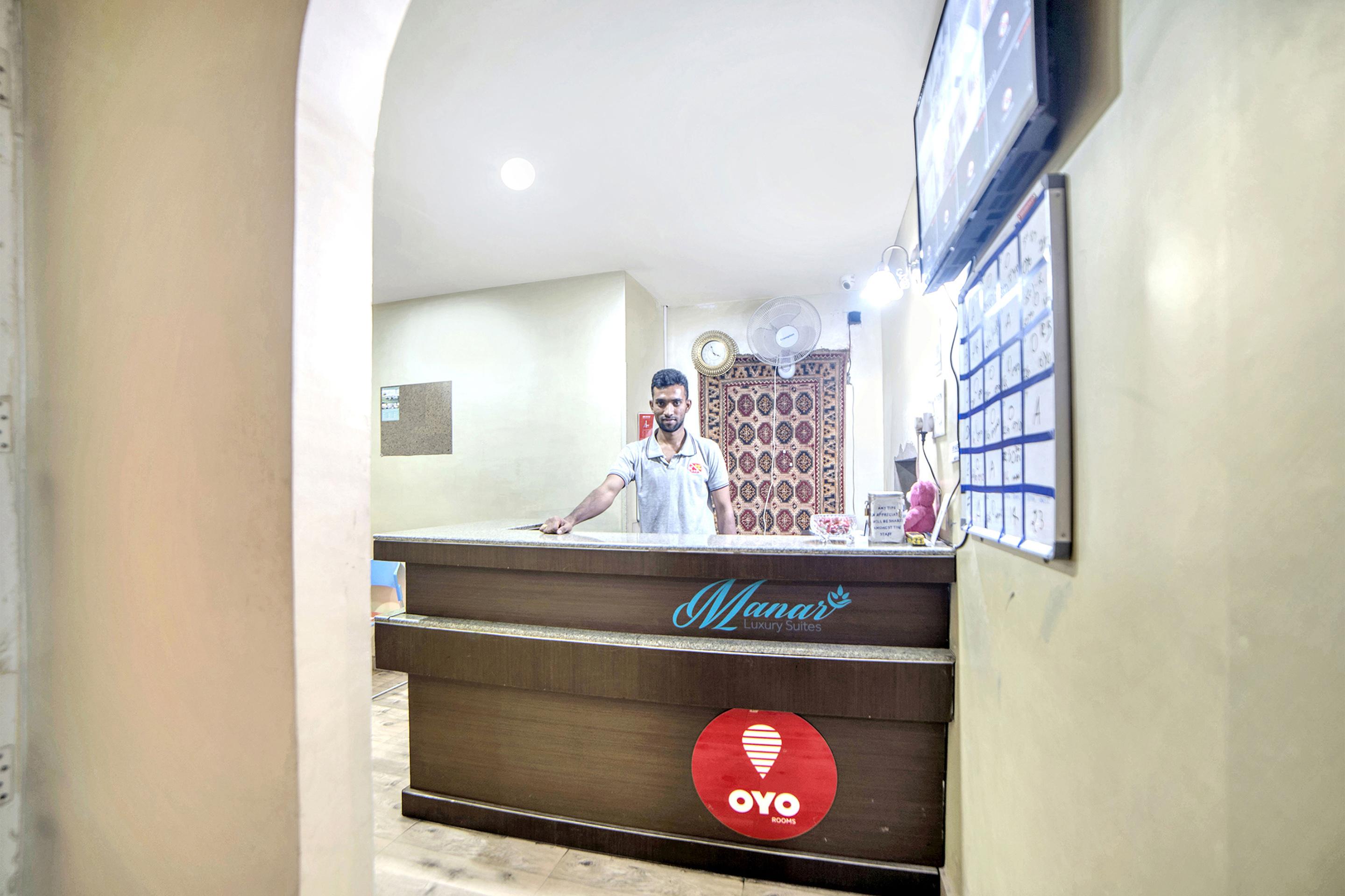 Oyo 674 Apartment Hotel Manar Luxury Suites Haidarábád Kültér fotó